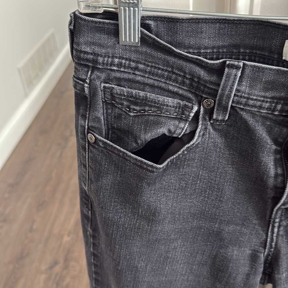 Levis Ladies Vintage 505 straight leg jeans in Faded Black 8 - Picture 2 of 9
